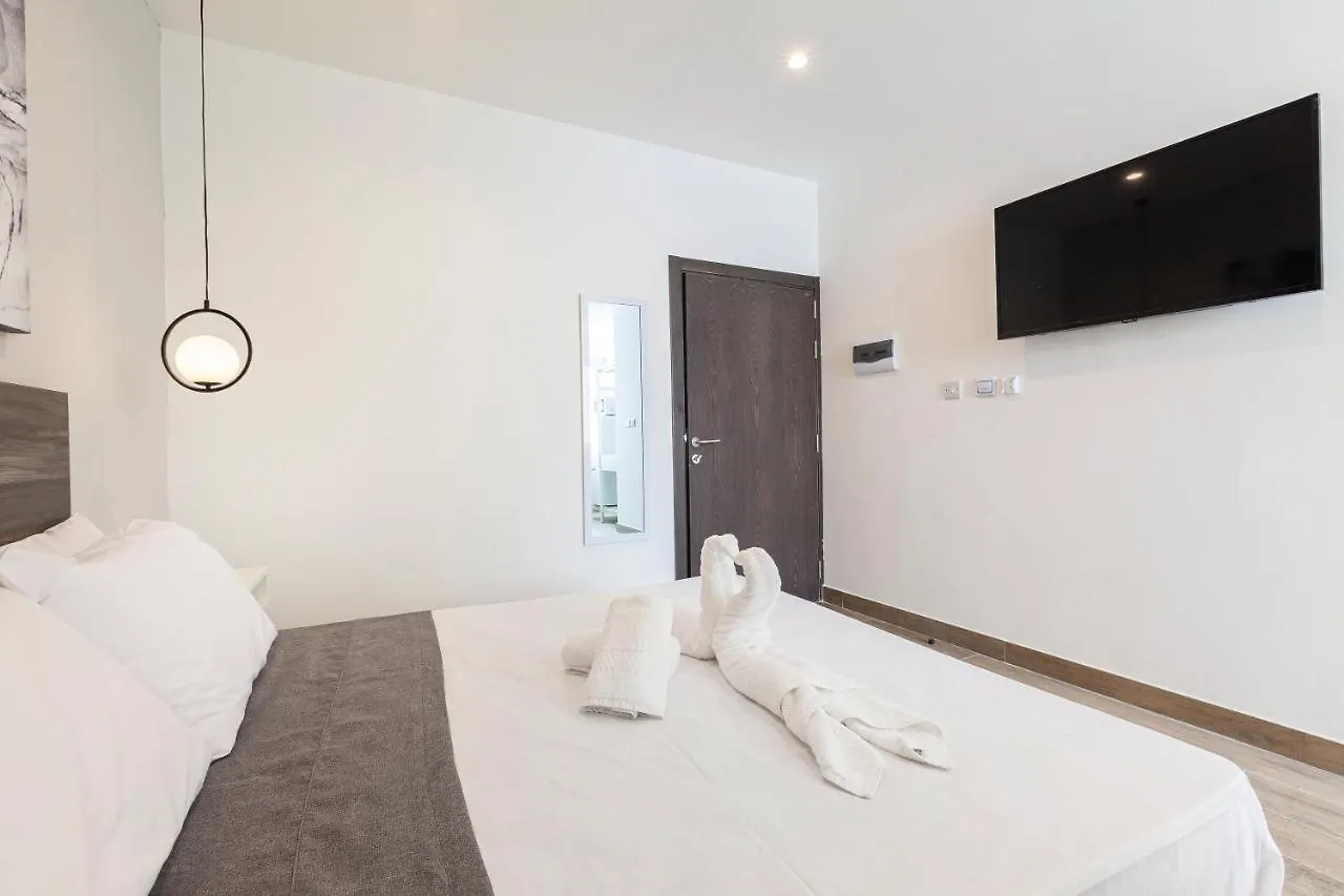Olo Living 0*, Saint Julian's